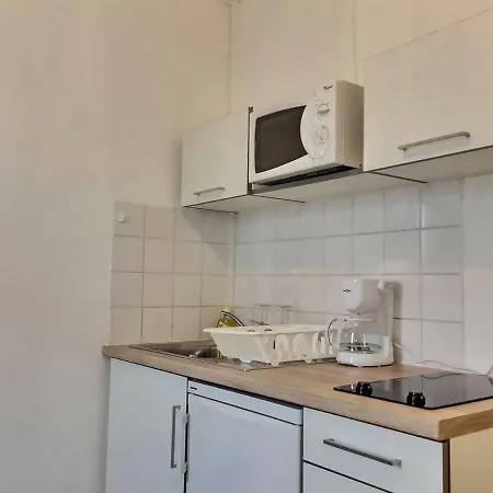Express- Brest/glasgow Апартаменты *